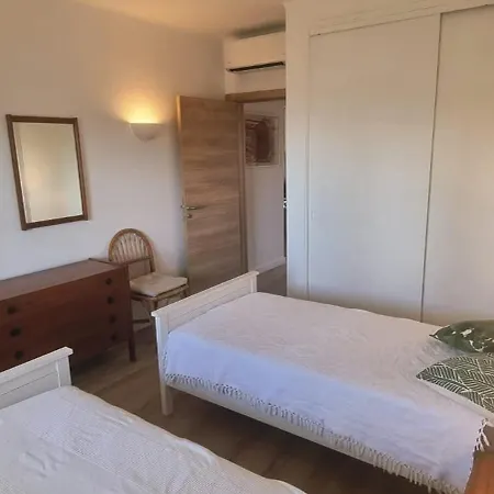 Apartment At A Sea View Top-Floor Apt, 500 M From The Beach! *