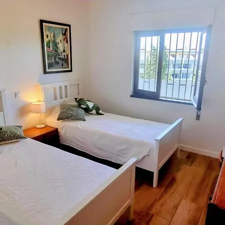At A Sea View Top-Floor Apt, 500 M From The Beach! Apartment