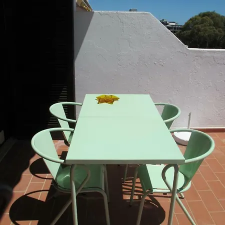 Apartment At A Sea View Top-Floor Apt, 500 M From The Beach!