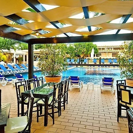 At A Sea View Top-Floor Apt, 500 M From The Beach! Albufeira